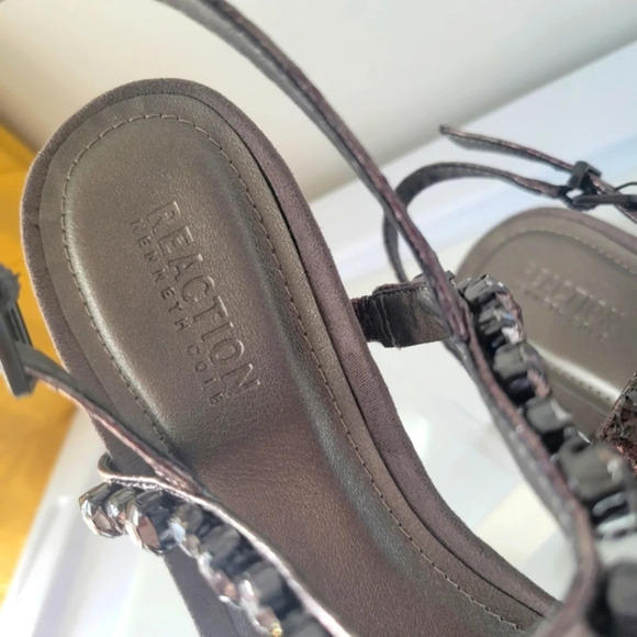 Spring Kenneth Cole Reaction Sandals / Pewter / 7.5 - Picture 3 of 9